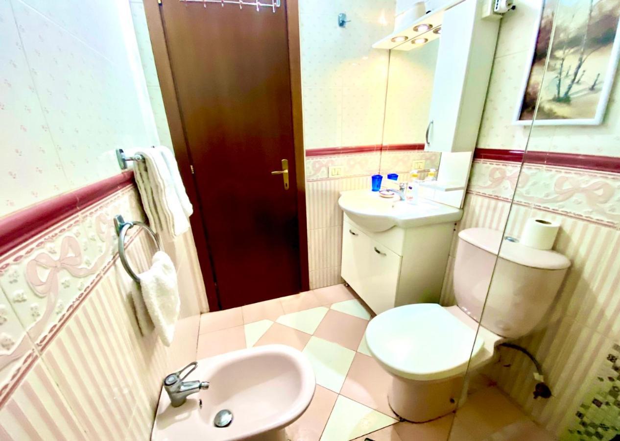 Blloku Apartment ティラナ エクステリア 写真