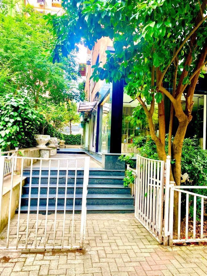 Blloku Apartment ティラナ エクステリア 写真