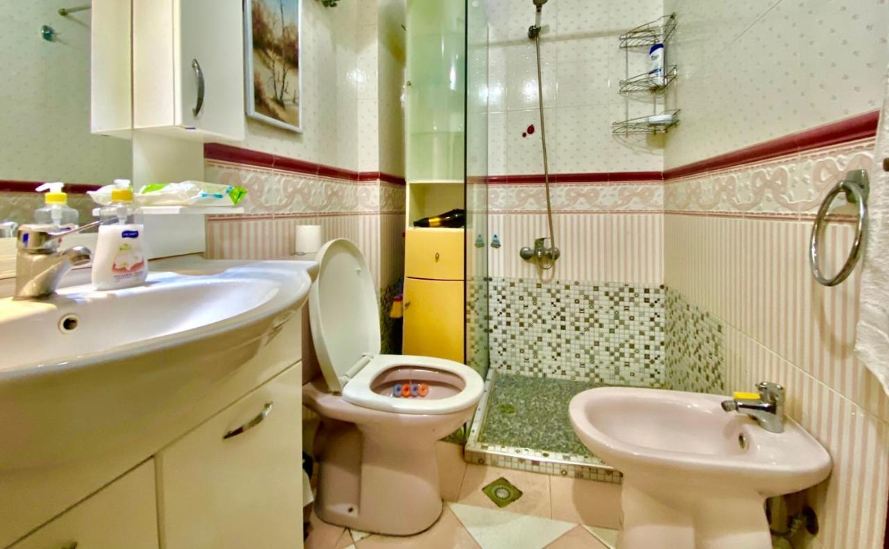Blloku Apartment ティラナ エクステリア 写真