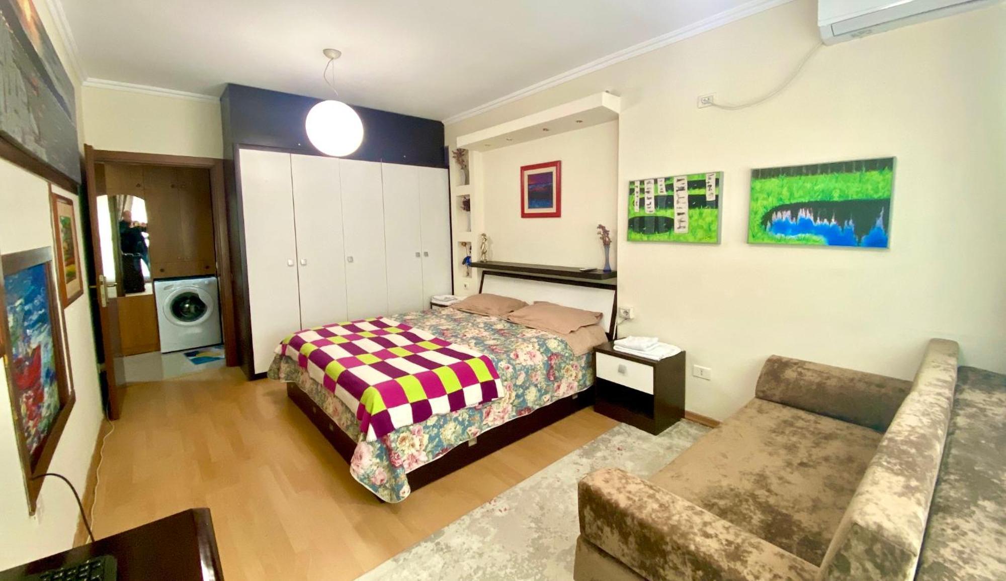 Blloku Apartment ティラナ エクステリア 写真